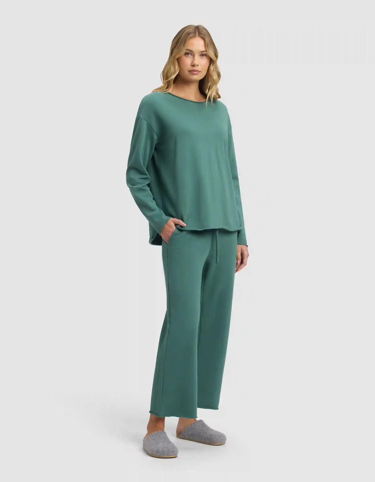 Women's Chelsea Cropped Set