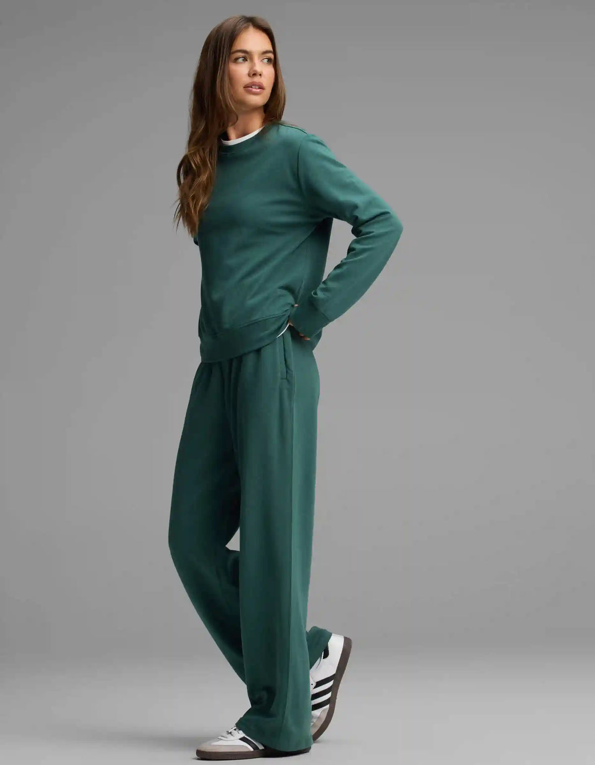 Women's Versa Crewneck & Wide Leg Pant Set