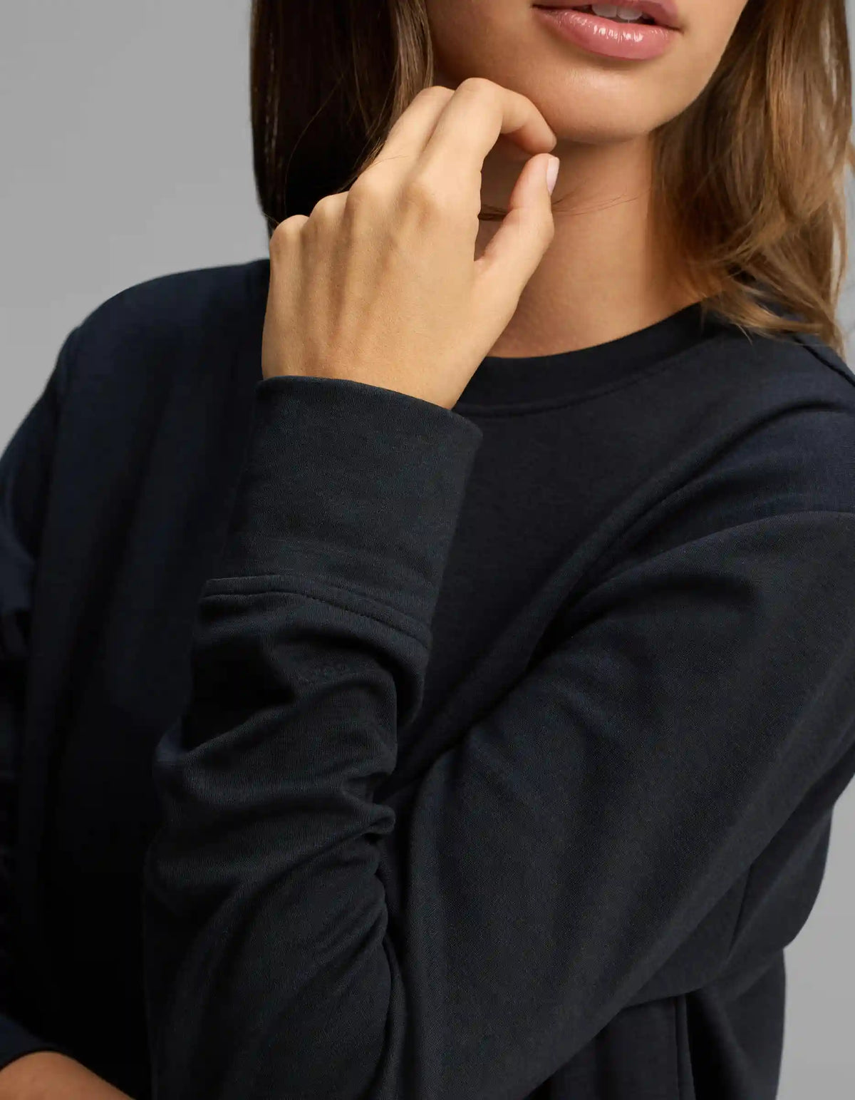 Women's Versa Crewneck & Wide Leg Pant Set