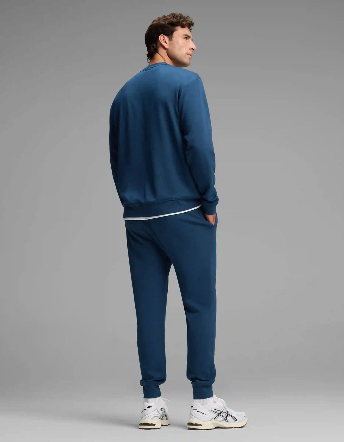 Men's Versa Crewneck & Jogger Set