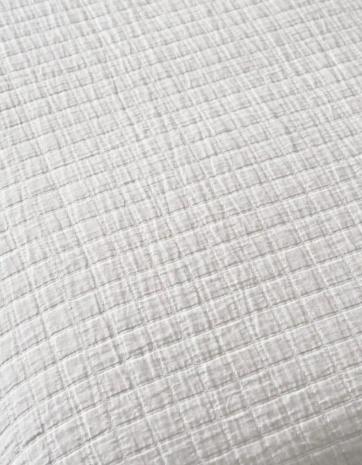 Waterfront Grid Matelasse Blanket