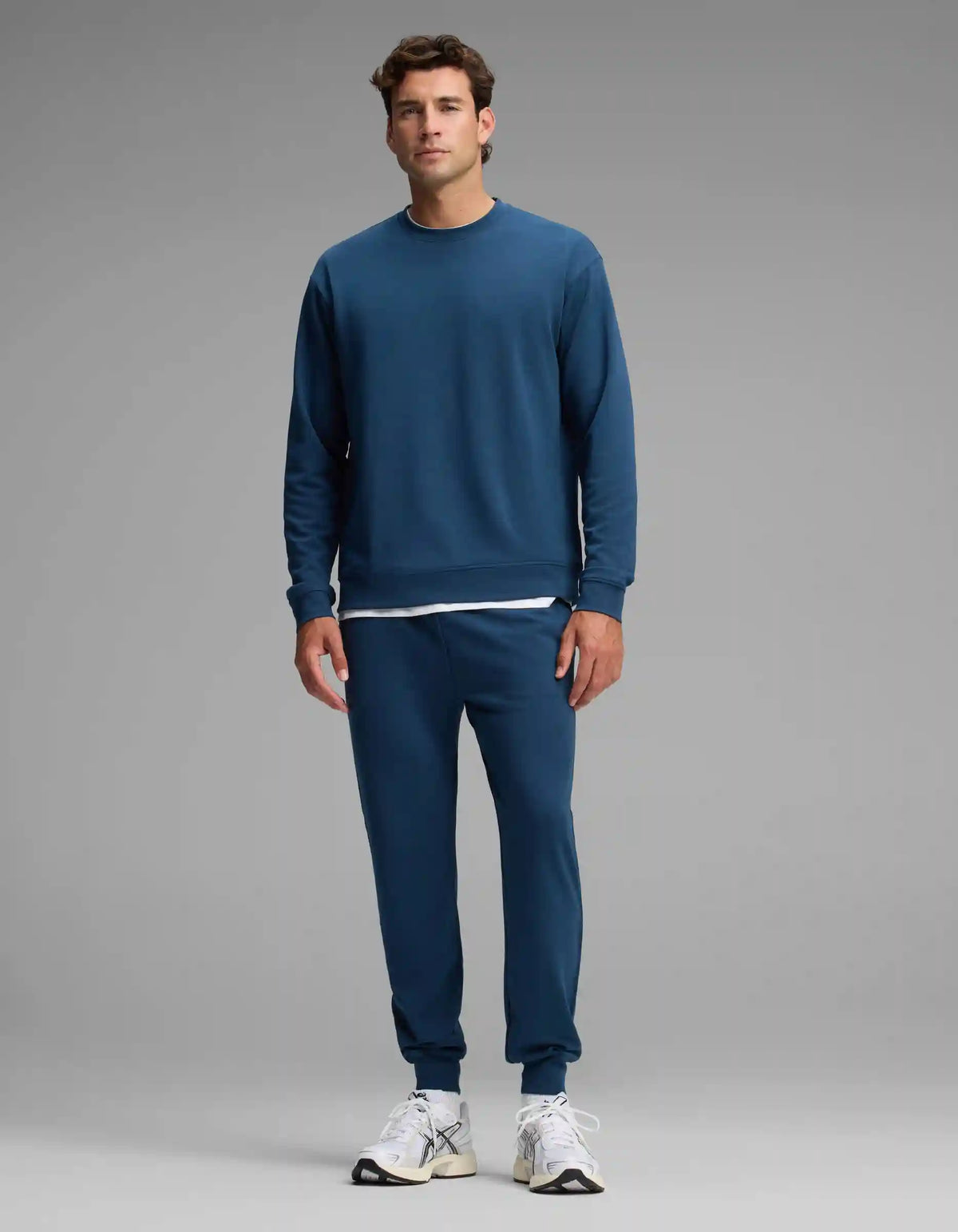 Men's Versa Crewneck & Jogger Set